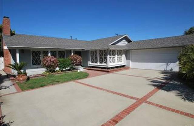 3421 Rowena Drive Gallery 1
