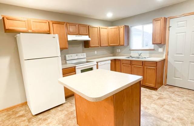 3 Bedroom  3 Bathroom Townhouse for Rent! photos photos