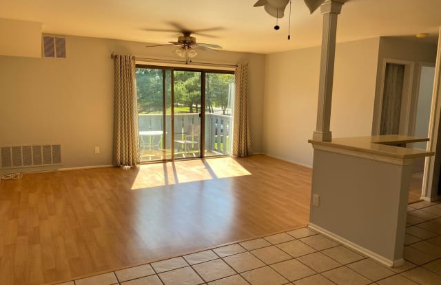 1404 WOODHOLLOW DRIVE - 1404 Woodhollow Drive, Marlton, NJ 08053