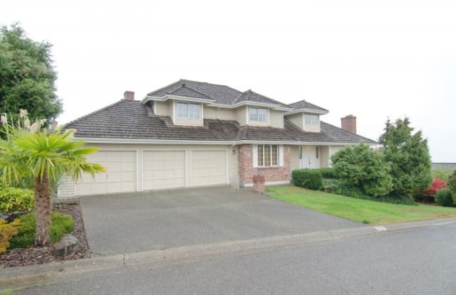 4615 176th Avenue SE - 4615 176th Avenue Southeast, Bellevue, WA 98006