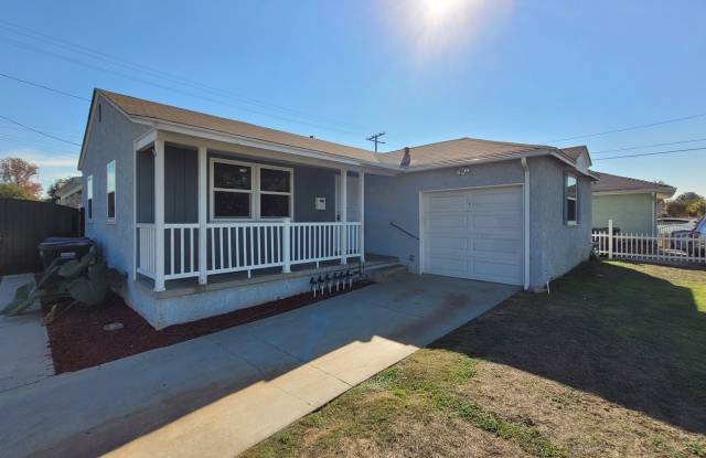 Coming Soon! 2 Bed 2 Bath On Corner Lot With Huge Den! photos photos