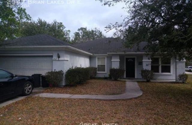 2347 Brian Lakes Dr E - 2347 Brian Lakes Dr E, Jacksonville, FL 32221