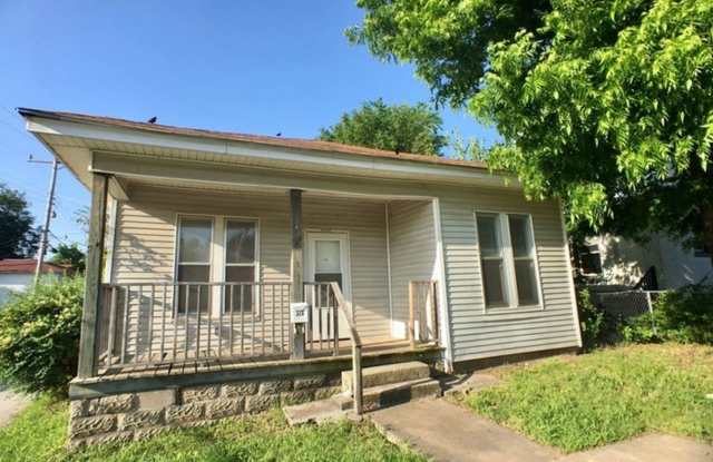 3bed/2bath Home Available Just Steps Away From Norman's Campus Corner!! photos photos