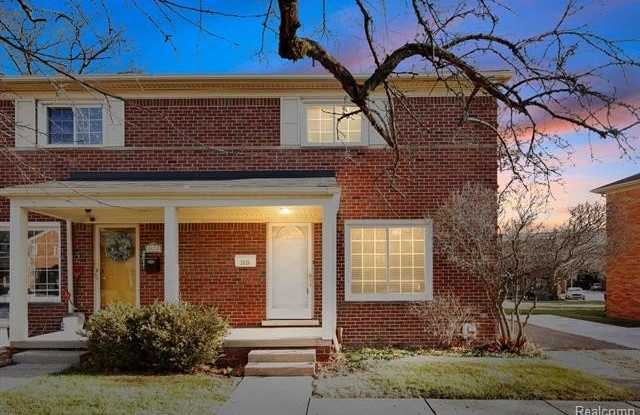 2626 Glenview Avenue Gallery 1