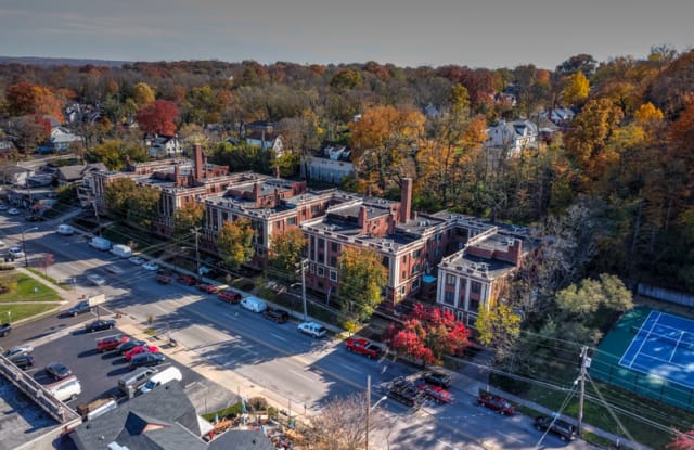 Ravenswood Gallery 2