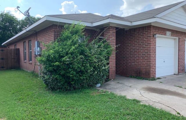 5902 Lovingham Ct - 5902 Lovingham Ct, Arlington, TX 76017