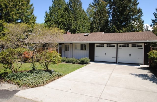1026 102nd Pl SE - 1026 102nd Place Southeast, Bellevue, WA 98004