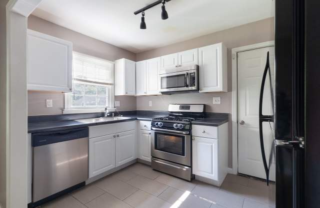 Charming Renovated Bungalow in Grove Park – Ready for Move-In! photos photos