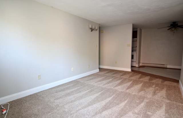 212 OAK MANOR PLACE - 212 Oak Manor Place, Allegheny County, PA 15235