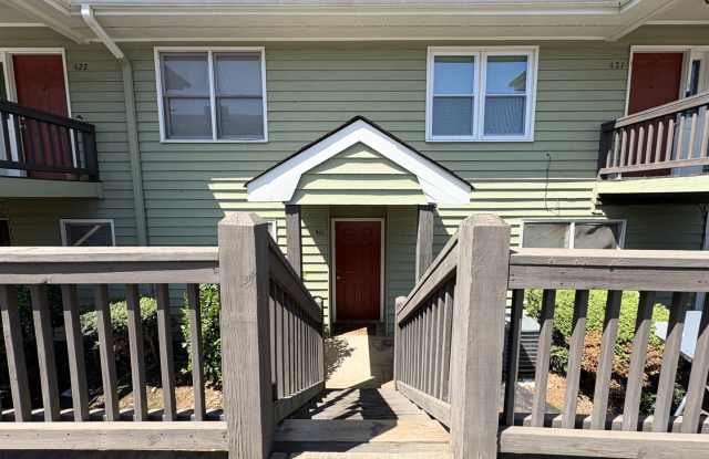 AVAILABLE FOR IMMEDIATE MOVE IN! Gallery 3