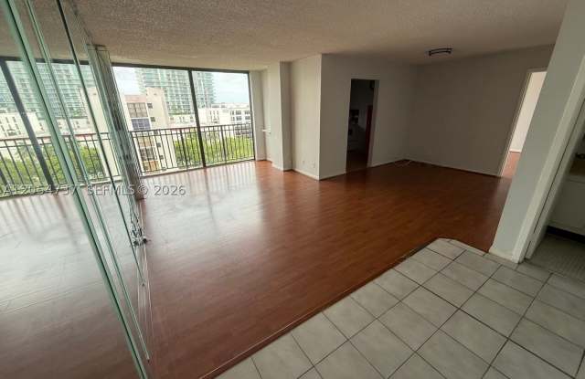 16919 N Bay Rd Gallery 1