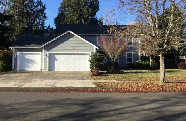2100 Square Foot 4 Bed Room Home Fenced Yard 3 Car Garage photos photos