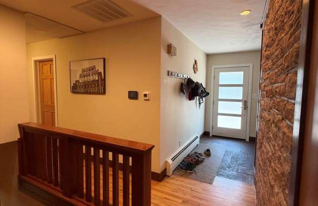 Furnished House Four Bedroom/ 3 bathroom available January 2027 to May 2027 Gallery 3
