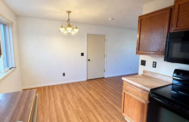 3 bed, 1 bathroom in North Pole! Gallery 4
