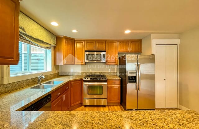 9209 Interlake Ave N #Unit A - 9209 Interlake Avenue North, Seattle, WA 98103