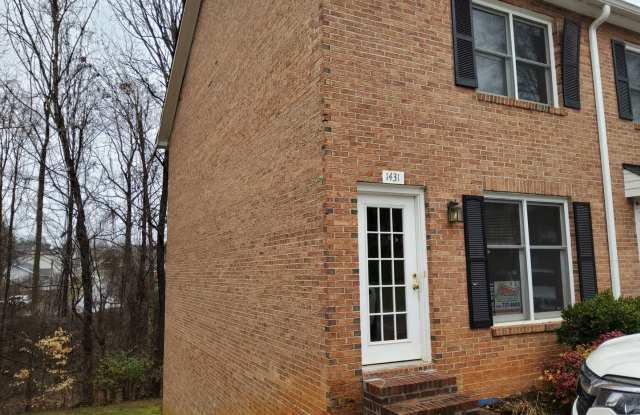 Clemmons Condo - Near 421! - 1431 King Charles Drive, Clemmons, NC 27012