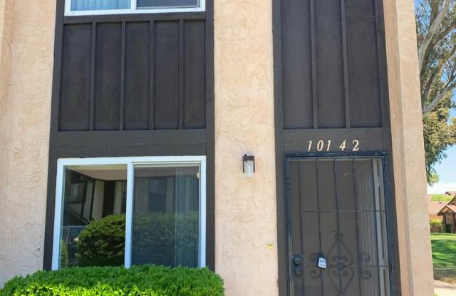 Cozy 2 Bed 1 Bath Home For Rent Gallery 1