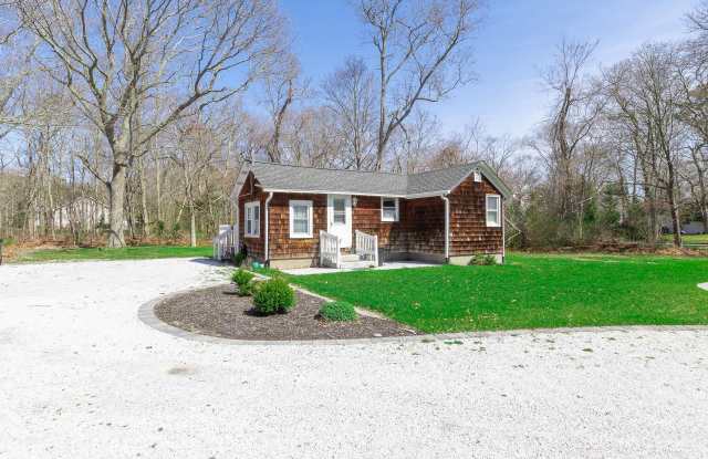 572a Montauk Highway photos photos