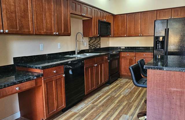 Main Floor Modern Louisville Condo with 2 Underground Parking Spaces Gallery 4