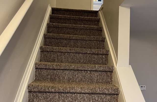 28446 Raleigh Crescent Dr Gallery 3
