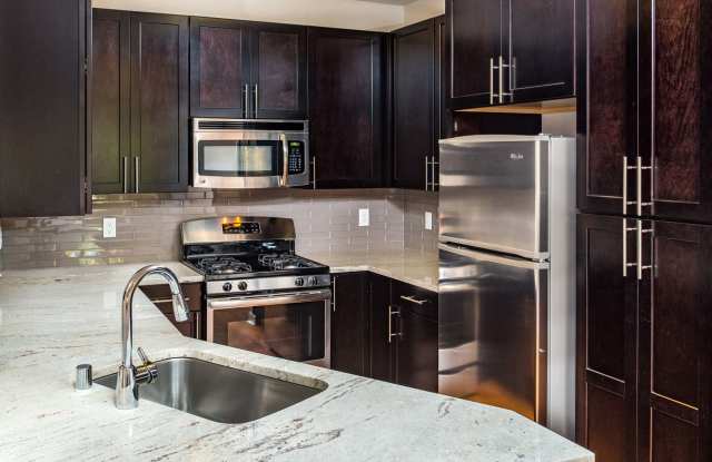 Monterey Grove Apartments Gallery 2