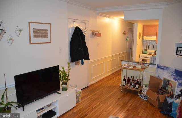 1812 SWANN STREET NW Gallery 3