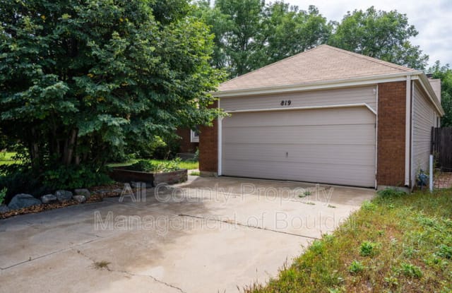 819 Elliott St. photos photos