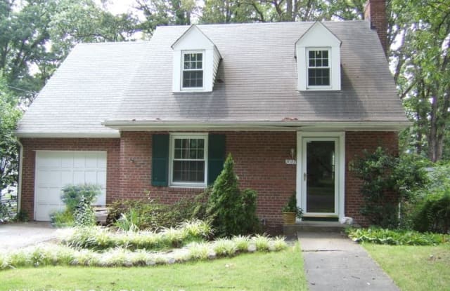 2022 SCROGGINS RD - 2022 Scroggins Road, Alexandria, VA 22302