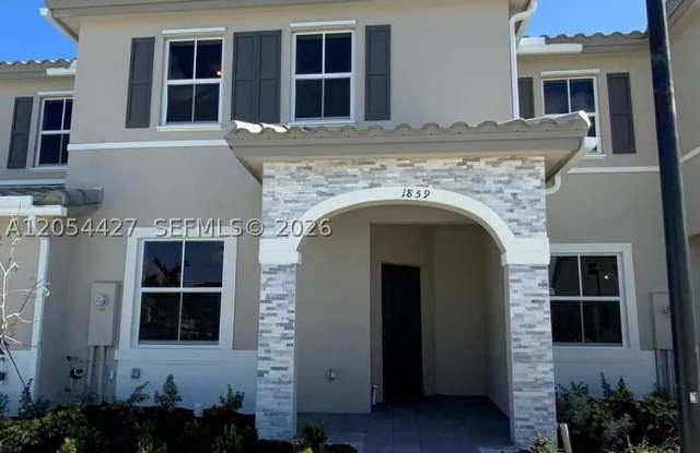 1859 SE 27th Ter photos photos