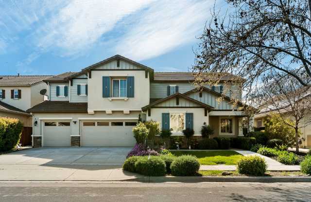 1081 Clear Lake Dr - 1081 Clear Lake Drive, Oakley, CA 94561