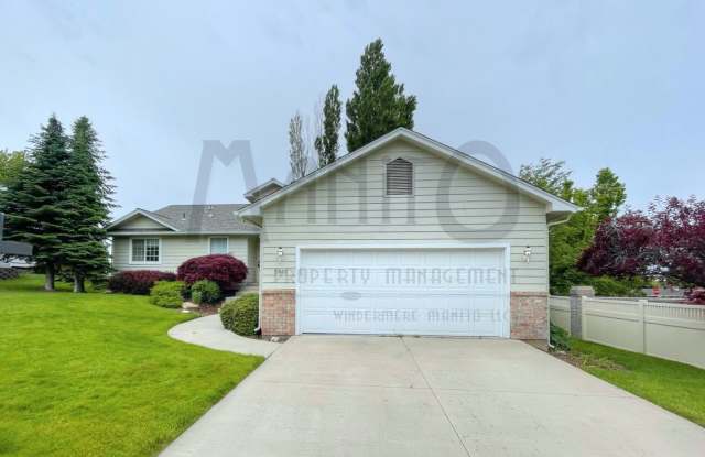 Sprawling Glenngrae Gated Community photos photos