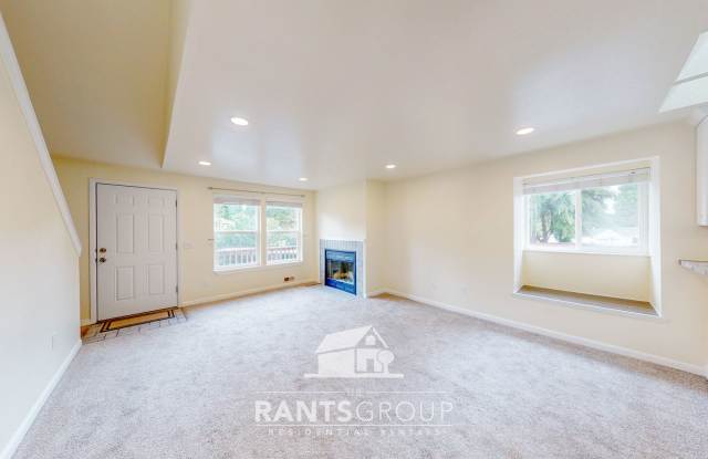 Indian Creek 2 Bedroom! Gallery 4