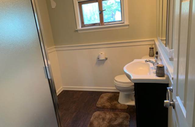 1487 Wesley Place Gallery 2
