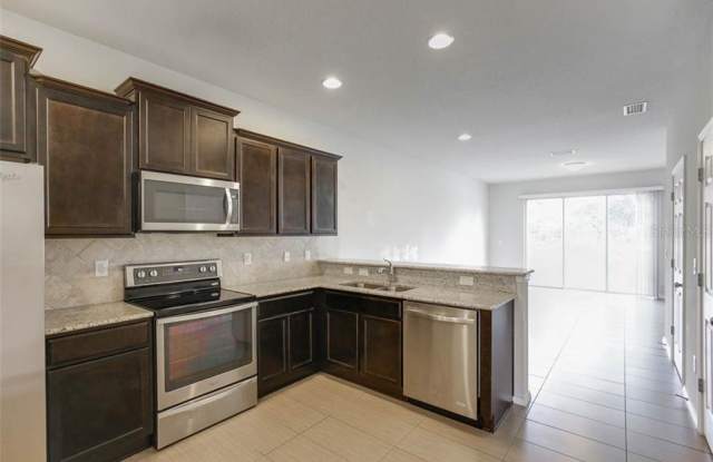 4754 WHITE SANDERLING COURT Gallery 2