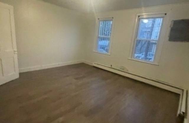 706 Bacheller Ave photos photos