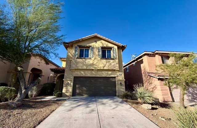 Spacious 3-Bed Home in Mountains Edge with Loft & Patio Gallery 1