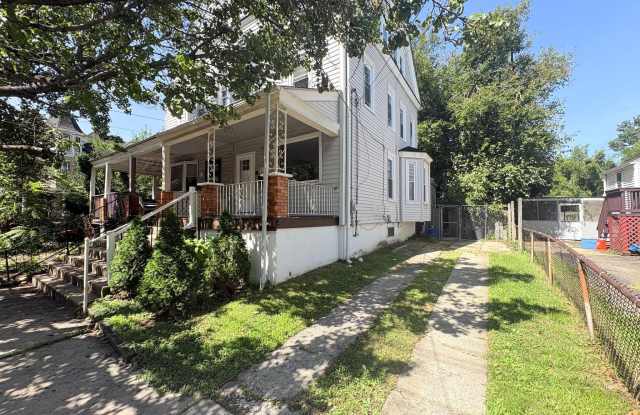 19 LINCOLN Avenue Gallery 4