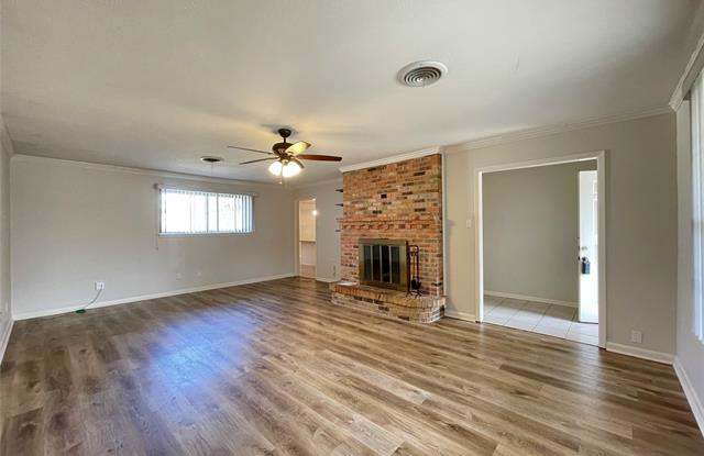913 Harrington Drive Gallery 3