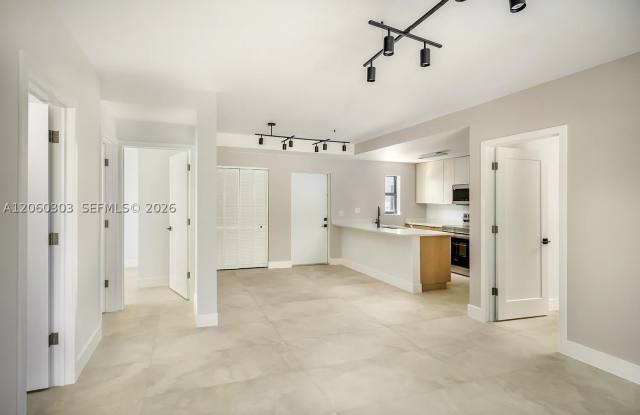 5423 NE MIAMI CT Gallery 4