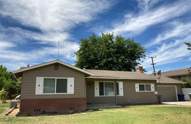 380 E. Brookdale Dr - 380 Brookdale Drive, Merced, CA 95340