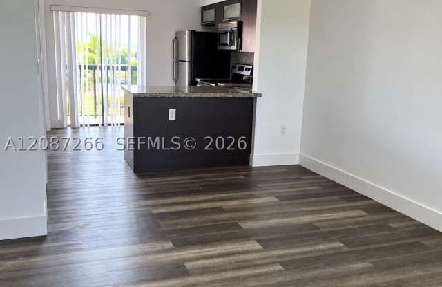 5400 W 21st Ct Gallery 2