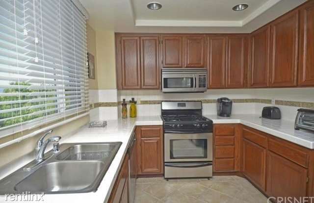 5250 PREMIERE HILLS CIR Gallery 2