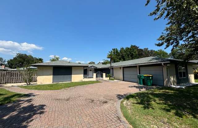 6 Pinehurst Drive - 6 Pinehurst Drive, Lake Lorraine, FL 32579