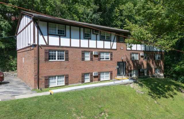 ✨ December Special: $900/month Charming 1-Bedroom Apartments in Cincinnati’s Hidden West Side Gem! ✨ photos photos ✨ December Special: $900/month Charming 1-Bedroom Apartments in Cincinnati’s Hidden West Side Gem! ✨ photos photos