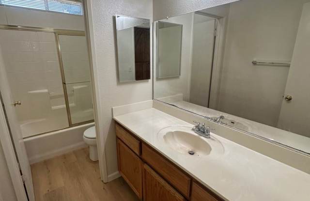 Great 1 Story Home with Lodi Schools, 2 Weeks Free Rent Gallery 4