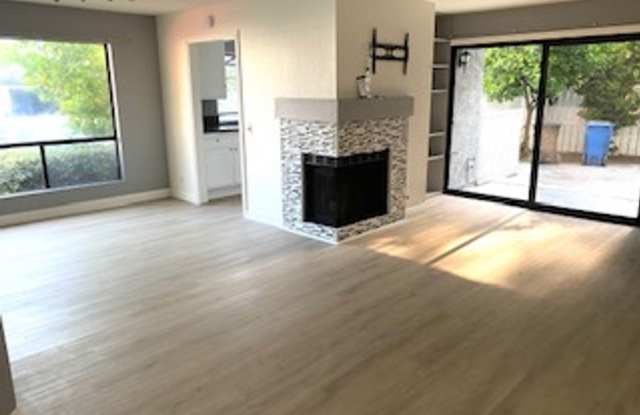 21 Hollyhock Lane #224 Gallery 3