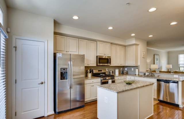 1006 Rutland Avenue - 1 Gallery 4
