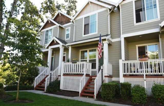 Adorable Storybook Townhouse 2 bed 2 bath. Located next to Nike!!! photos photos Adorable Storybook Townhouse 2 bed 2 bath. Located next to Nike!!! photos photos