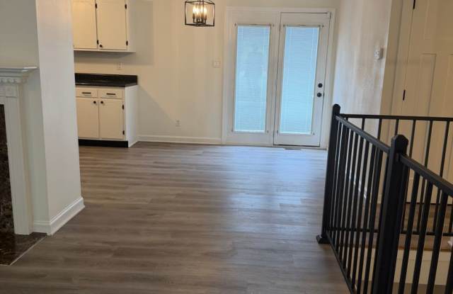 1/2 OFF YOUR 1st MONTH'S RENT Gallery 4