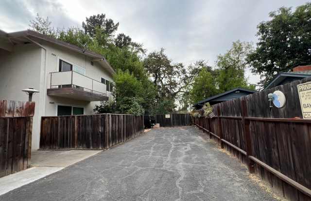 Spacious 2-Bedroom, Downtown Martinez - 807 Robinson Street, Martinez, CA 94553